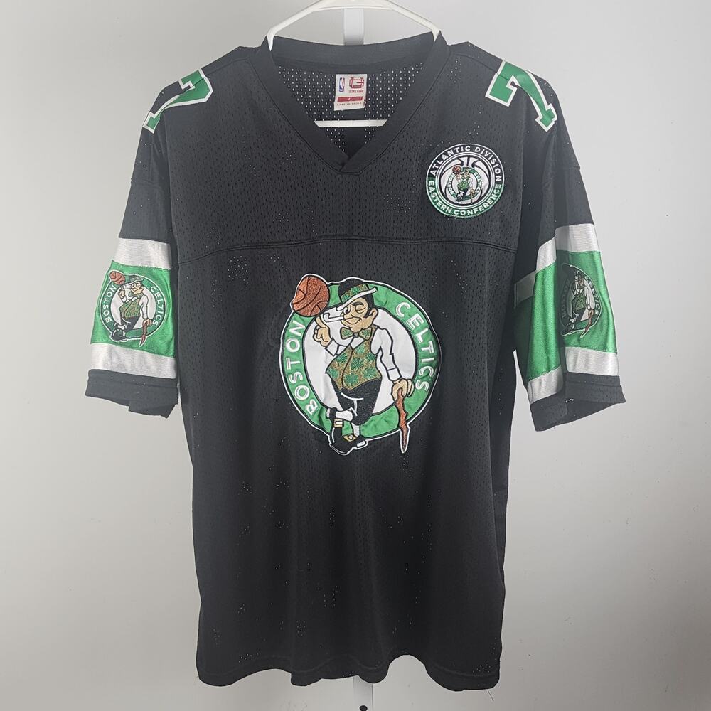 Boston Celtics NBA Basketball Embroidered Patch Jersey Size Large